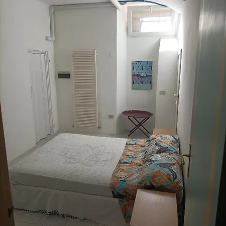 Vagabunda Sea & Garden